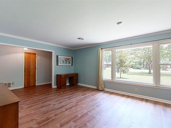 5th image of 4175 Hickory Dr