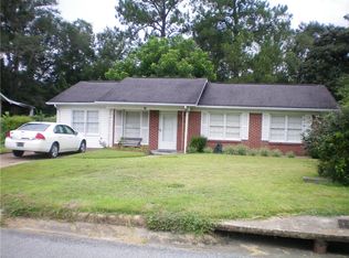 88 Margaret Ave, Chickasaw, AL 36611
