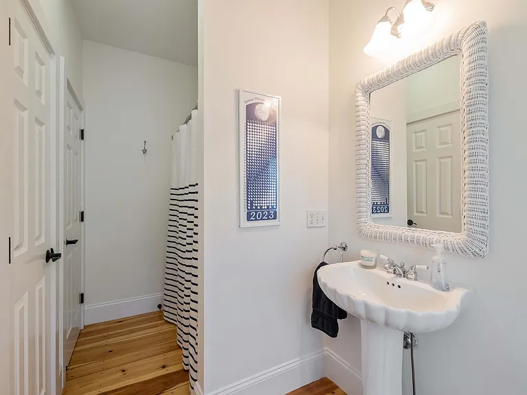 14 Woodland Ave — Photo 27