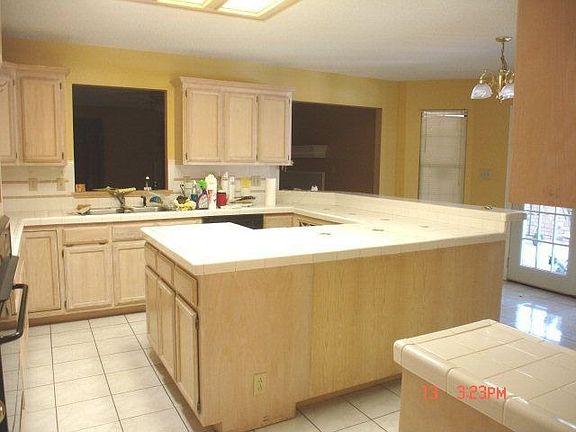 3rd image of 7608 N 21st St