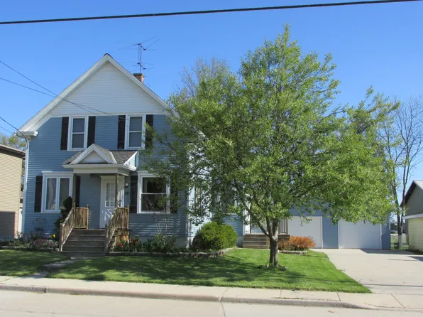 22 E Union Ave, Cedar Grove, WI 53013