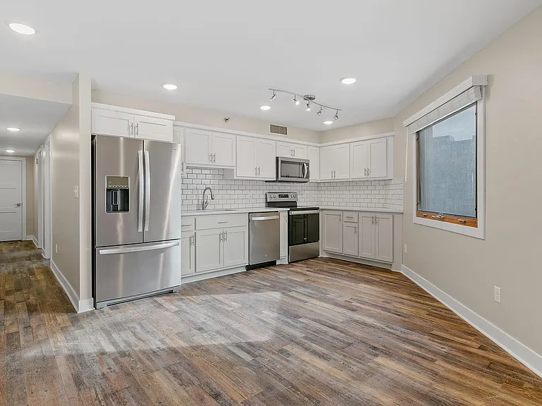 121 Washington Ave S #502 — Photo 3
