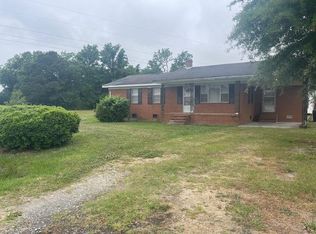 290 Lees Country Club Rd, Mount Olive, NC 28365