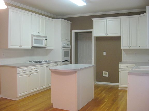 4th image of 117 Piedmont Ln