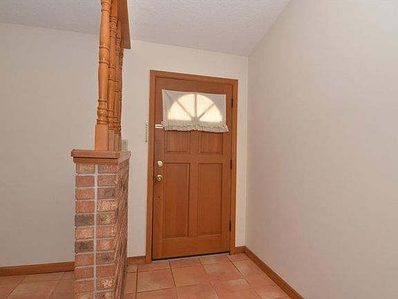 2nd image of 1111 Adirondack St