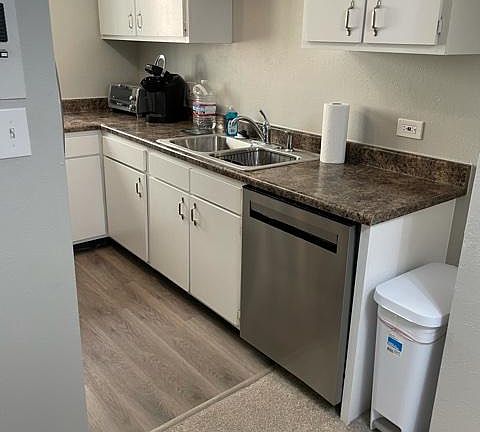 4th image of 352 S Lafayette St APT 303