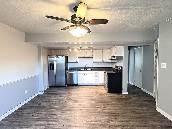 4th image of 5960 Clear Springs Ct