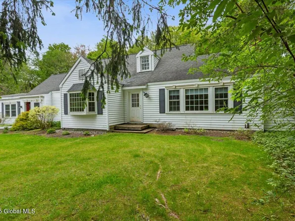 4224 NY 150, West Sand Lake, NY 12196