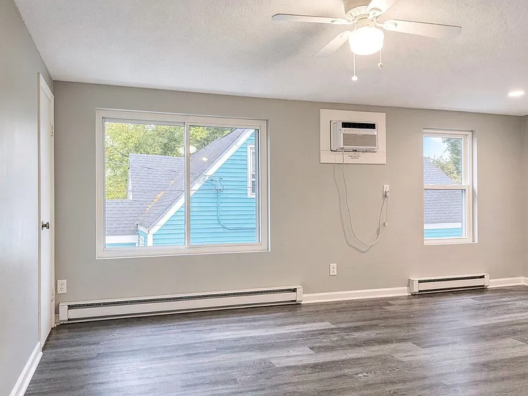 6249 Alexander St #D — Photo 4