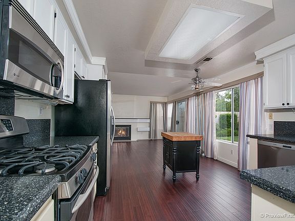 3rd image of 701 Avenida Amigo