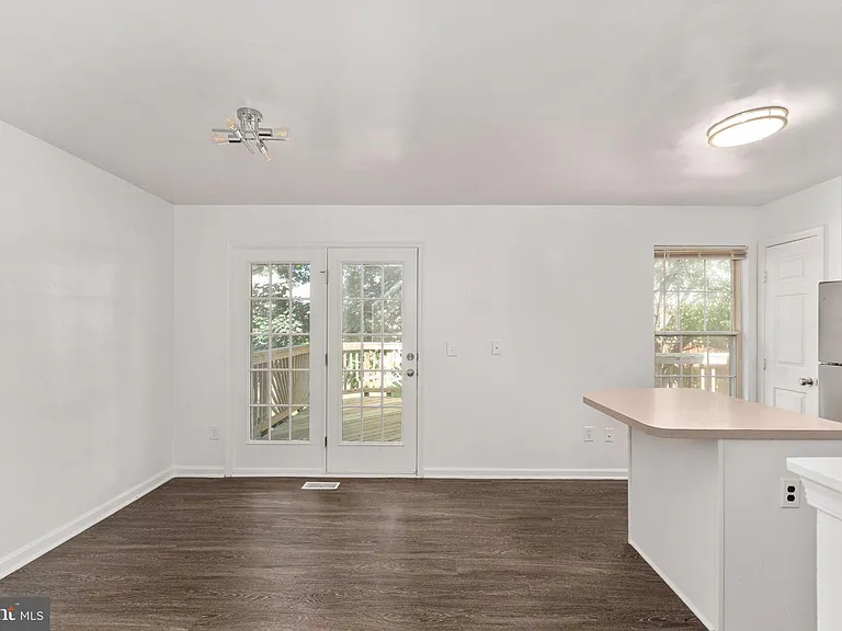 6219 Bella Dr — Photo 5