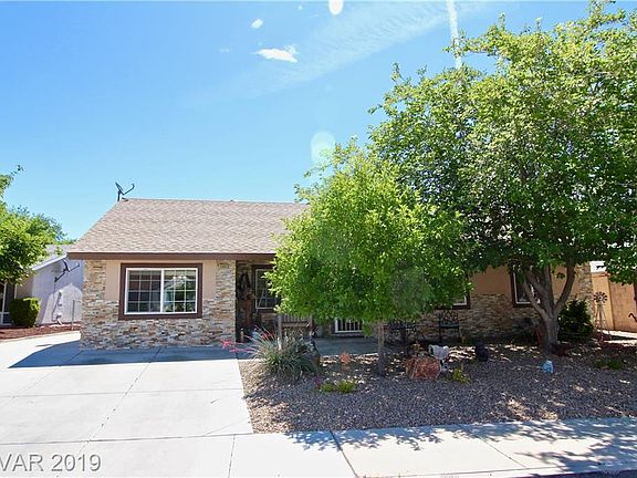 3rd image of 1501 Darlene Way
