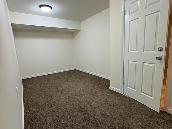 Bonus room with door