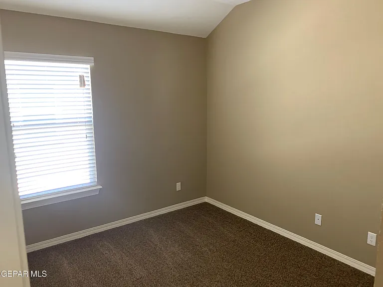 13668 Garforth Ave — Photo 11