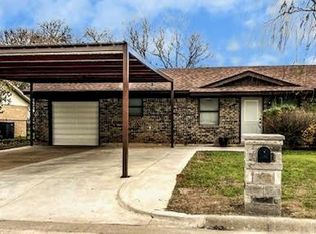 1209 SE 14th St, Mineral Wells, TX 76067