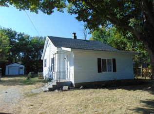 1927 E 17th St, Muncie, IN 47302