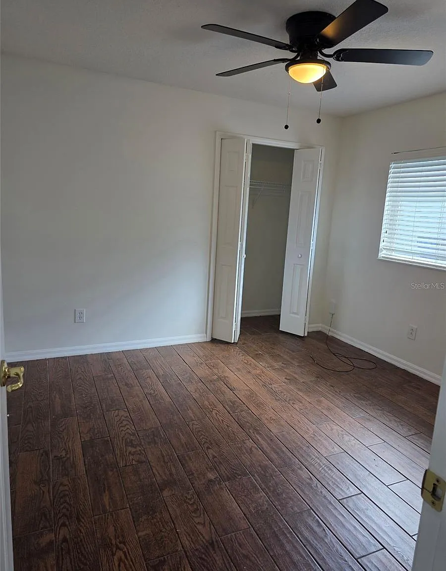 4 bed, 2250 sqft, $2,400 — Photo 4