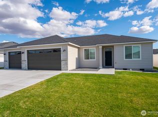 912 7th Avenue NE, Ephrata, WA 98823