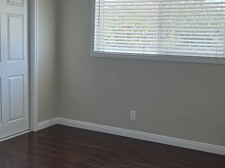 967 N San Antonio Ave #F — Photo 5