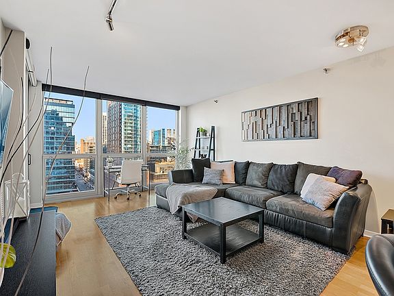 5th image of 200 W Grand Ave APT 1505