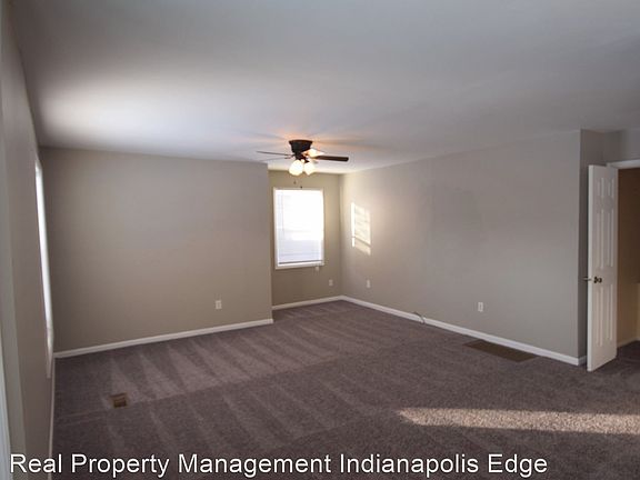 3rd image of 3238 Winthrop Ave