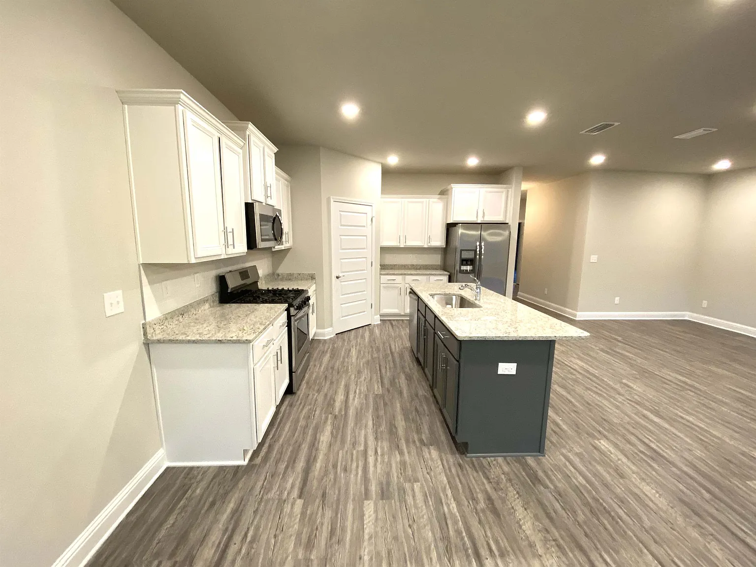 8563 Rosefield Dr N - 1 — Photo 3
