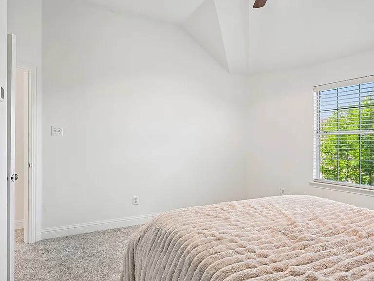6006 Shadywood Ln — Photo 25
