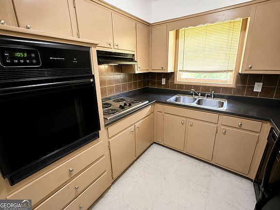 3rd image of 3655 Aldea Dr