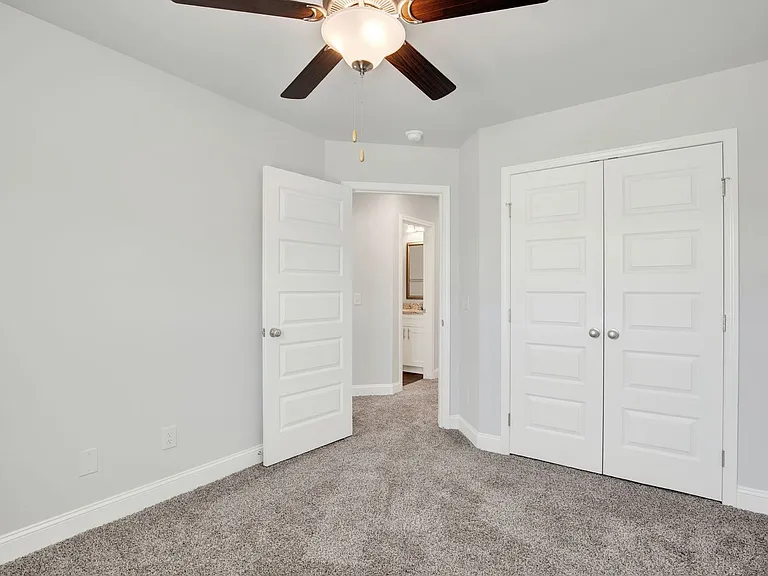 77 Dorsey Dr — Photo 23