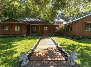 1 Salado Cmns, Salado, TX 76571