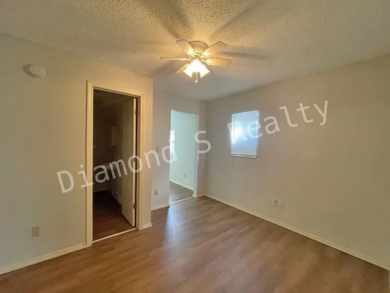 523 East Pacific Street — Photo 4