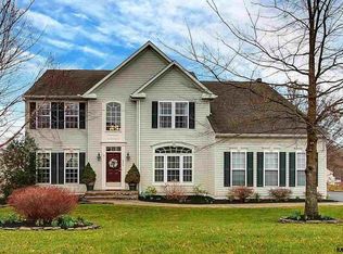 305 El Vista Dr, Hanover, PA 17331