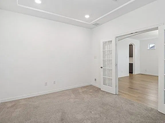 3 bed, 2839 sqft, $2,800 — Photo 4