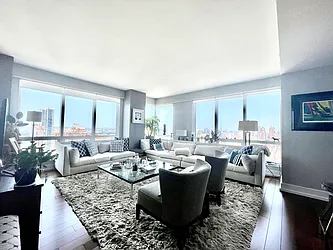 Rented by Addison Property Group