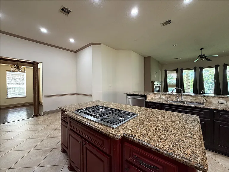 6223 Duke Trail Ln — Photo 9