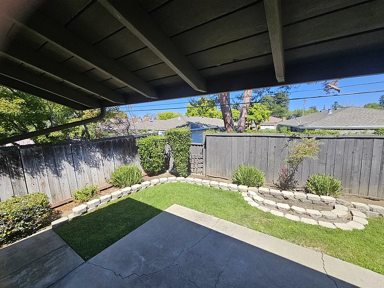 1240 Klee Ct — Photo 24