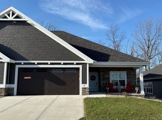 6725 Bellflower Pointe Dr, Deforest, WI 53532