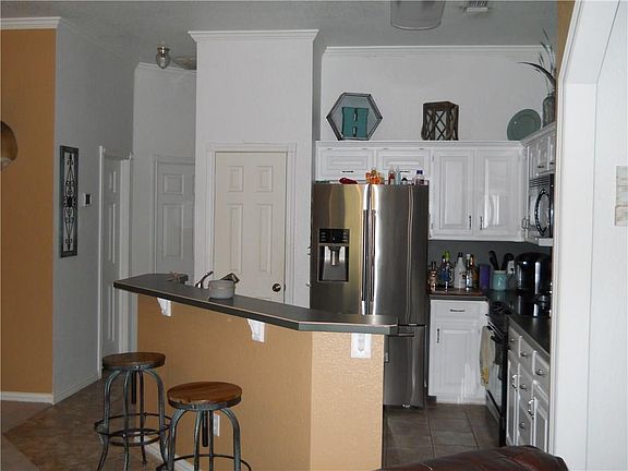 2nd image of 760 Bryan Dr