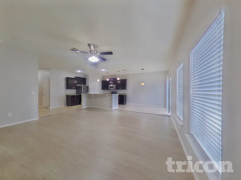 229 Giovani Blvd — Photo 2