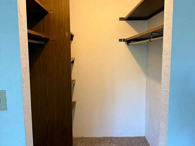 Walk in closet