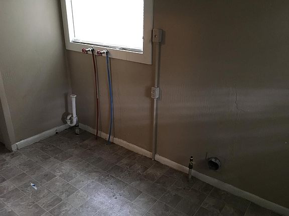 5th image of 2710 W Marquette St