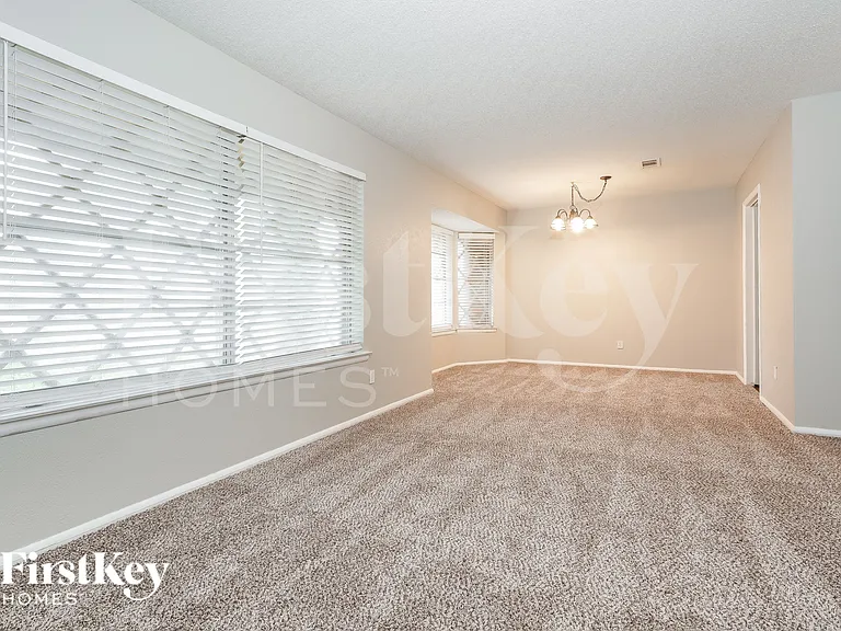 1424 Wreyhill Dr — Photo 8