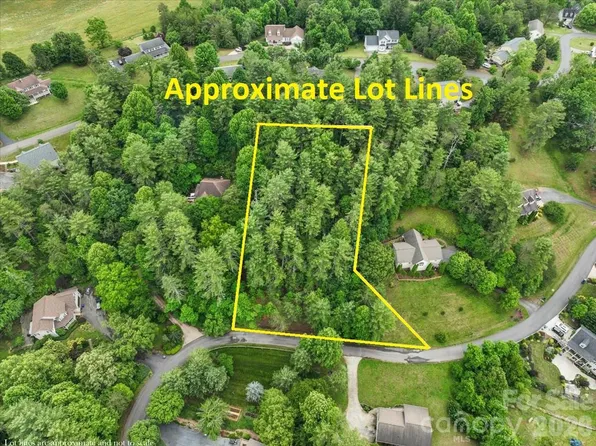 29 Hampton Ln, Weaverville, NC 28787