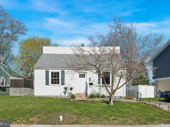 222 Love Ln, Norwood, PA 19074