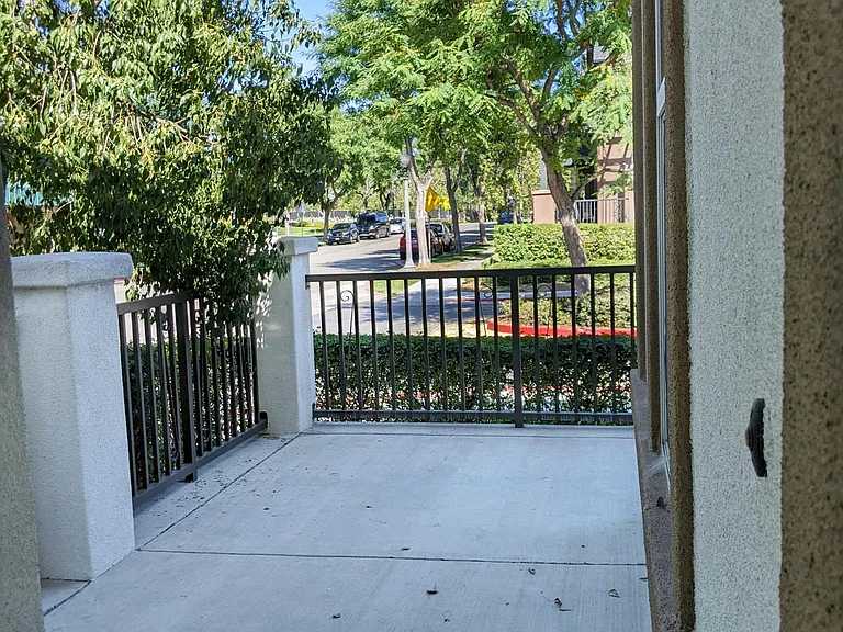 Silva Dr — Photo 2