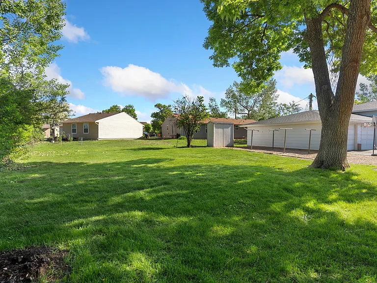 2517 N Garfield Ave — Photo 12