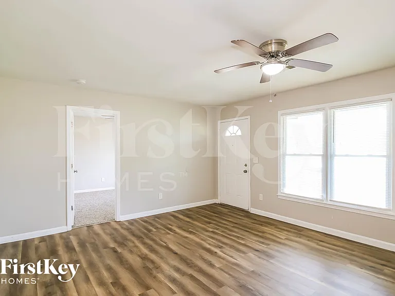 137 Classic Rd — Photo 5