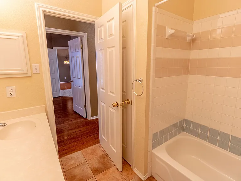 8209 Forest Heights Ln — Photo 21