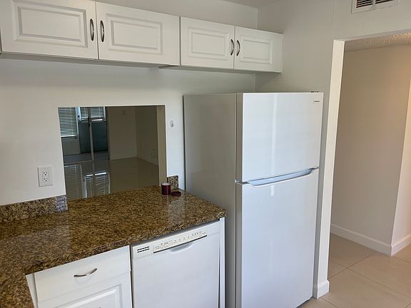 4th image of 6200 NW 62nd St #108B