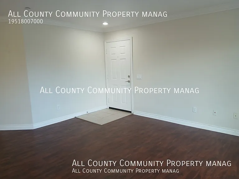 1132 N Broadway #14 — Photo 3